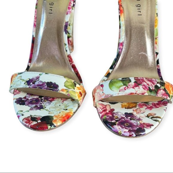 ❤️ EUC - MADDEN GIRL Floral Print Heals - Size 9 - Picture 2 of 4